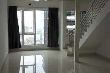SOHO Duplex Kajang Centrum Near Uniten Bangi