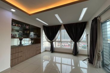 First Residence (Residensi Unggul)