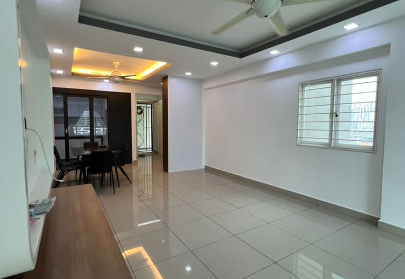 First Residence (Residensi Unggul)