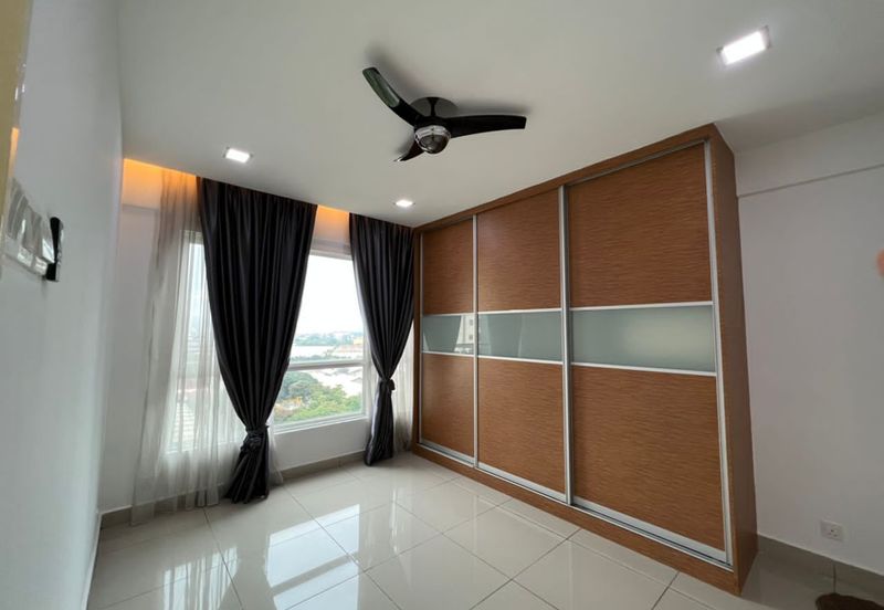 First Residence (Residensi Unggul)