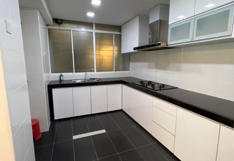 First Residence (Residensi Unggul)