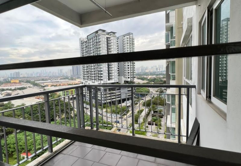 First Residence (Residensi Unggul)