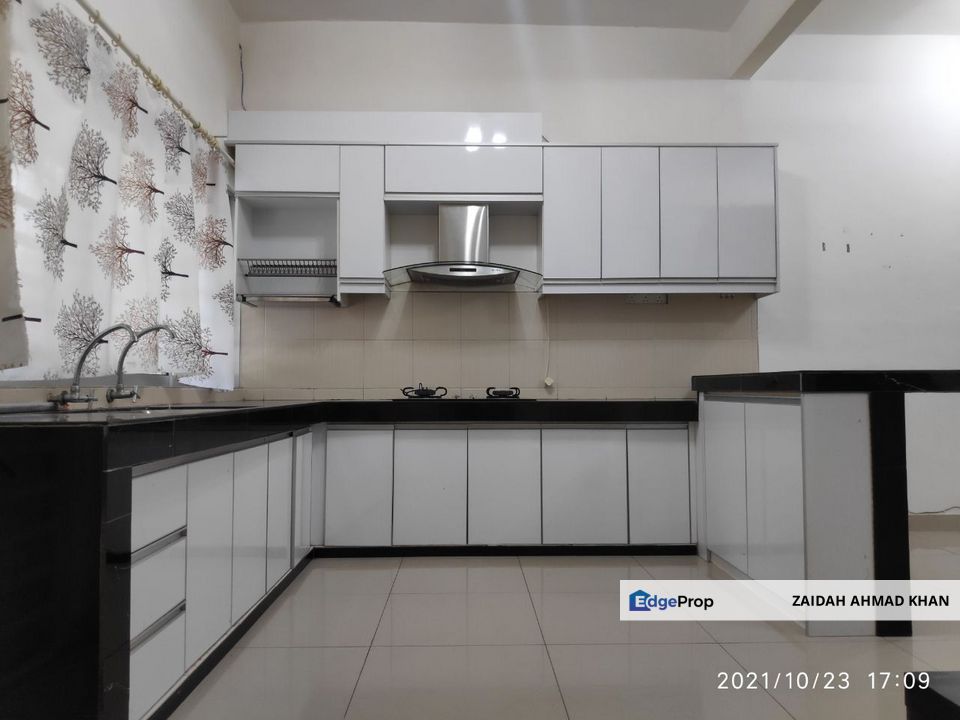 [ Renovated ] Double Storey Semenyih Parkland, Selangor, Semenyih