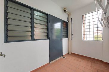 Apartment Mawar, Taman Sutera