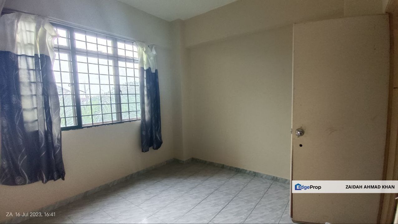 Apartment Vista Seri Putra Bandar Seri Putra Bangi For Sale, Selangor, Bangi