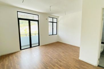 Cradleton @ Eco Majestic