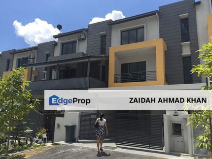 Fully Furnished Tripper Storey Terrace Saujana Suria For Sale, Selangor, Kajang