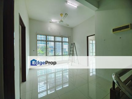 Double Storey Semi-D Salak Tinggi, Tiara Heights, Kota Warisan, Sepang., Selangor, Sepang