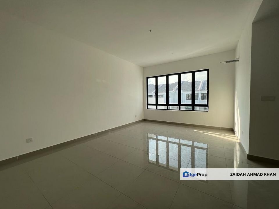 Sejati Lakeside Cyberjaya Terrace Link House For Sale, Selangor, Cyberjaya
