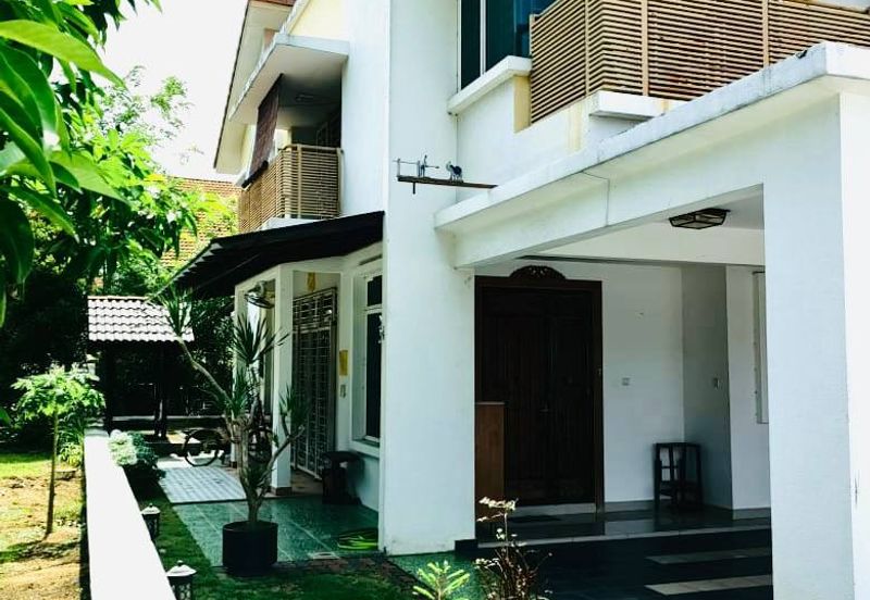 Below Market Value Renovated 250 K Facing Surau End Lot Precint 14C Double Storey House Putrajaya For Sale 