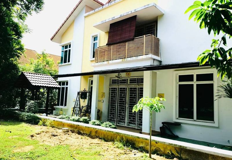 Below Market Value Renovated 250 K Facing Surau End Lot Precint 14C Double Storey House Putrajaya For Sale 