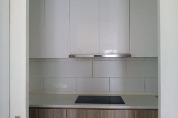 3 STOREY TERRACE HOUSE CORNER [EXTRA LAND 20X70 ] 