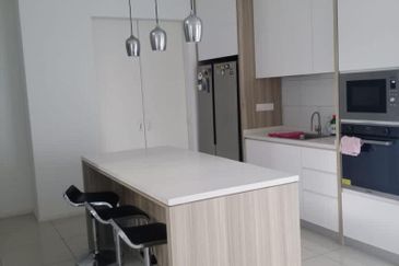 3 STOREY TERRACE HOUSE CORNER [EXTRA LAND 20X70 ] 