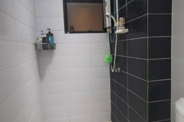 Royal Domain Sri Putramas II