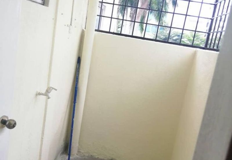 Endah Regal Condominium