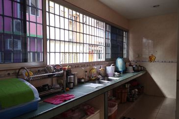 FULLY FURNISHED CORNER PREMIUM UNIT CYBERJAYA