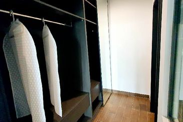 FREE KITCHEN CABINET, BOOKING RM500, Precint 8, Pu