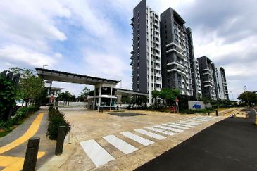 FREE KITCHEN CABINET, BOOKING RM500, Precint 8, Pu