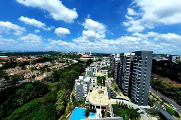 FREE KITCHEN CABINET, BOOKING RM500, Precint 8, Pu