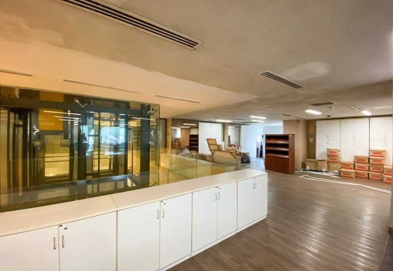 For Rent Office Strategic Location near MRT, Monorail & Public Bus.   Mezzanine Floor Office Space at Suasana Bukit Ceylon, Bukit Bintang Kuala Lumpur