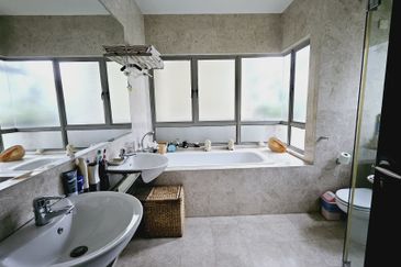 Changkat Kiara Surya