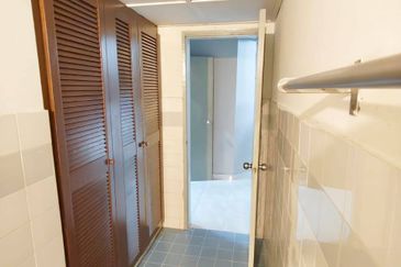 Ayers Tower @ Taman Kosas