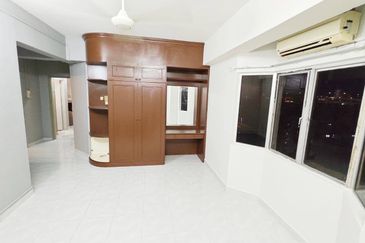 Ayers Tower @ Taman Kosas