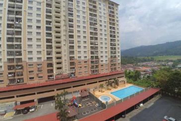 Lakeview Apartment Blok B, Taman Jasa Perwira, Selayang
