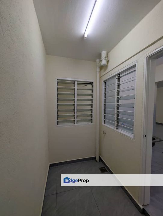 Lakeview Apartment Blok B, Taman Jasa Perwira, Selayang, Selangor, Selayang