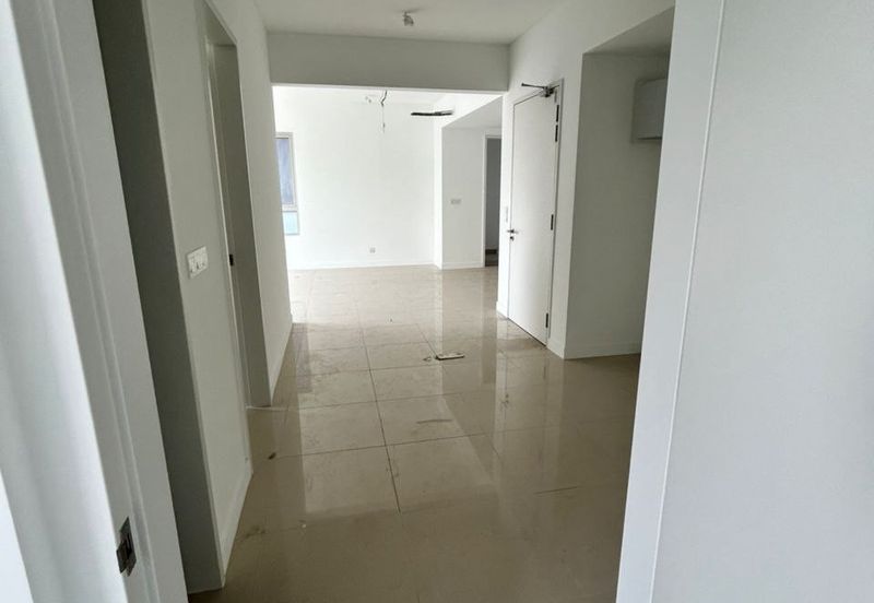 Lakefront Condominium | Emerald Hills @ Alam Damai