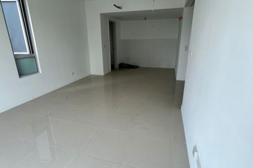 Lakefront Condominium | Emerald Hills @ Alam Damai