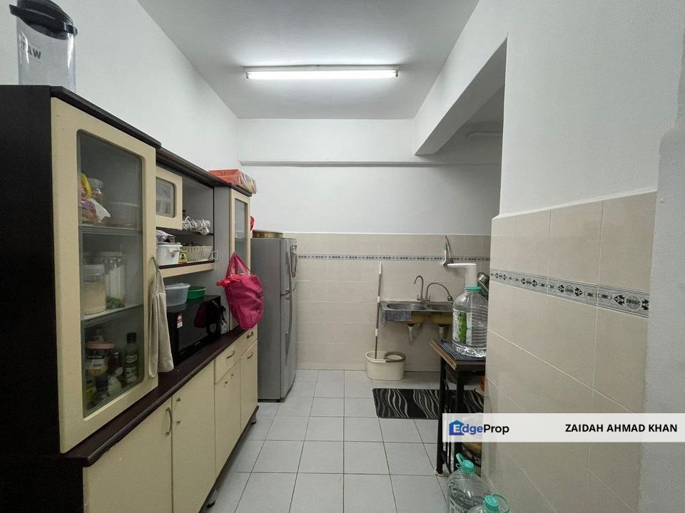 ANGGERIK VILLA 2 SEMENYIH BANDAR TEKNOLOGI KAJANG SELANGOR APARTMENT FOR SALE RENOVATED, Selangor, Semenyih