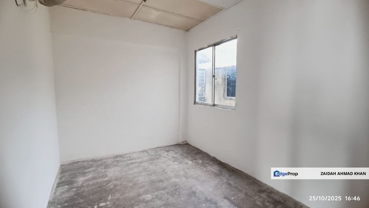 APARTMENT MAWAR TAMAN PUTRA KAJANG FLAT FOR SALE TOP FLOOR FREEHOLD SHOP LOW DEPOSIT 100% LOAN, Selangor, Kajang