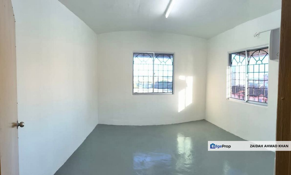 APARTMENT LESTARI DAMANSARA DAMAI SELANGOR FLAT UNTUK DIJUAL RENOVATED KITCHEN CABINET, Selangor, Damansara Damai