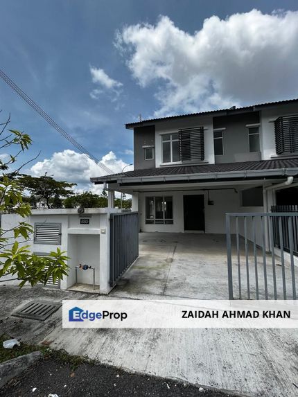 AURY IRINGAN BAYU SEREMBAN NEGERI SEMBILAN DOUBLE STOREY HOUSE FOR SALE ENDLOT FREEHOLD MORE SPACE TO RENOVATE, Negeri Sembilan, Seremban