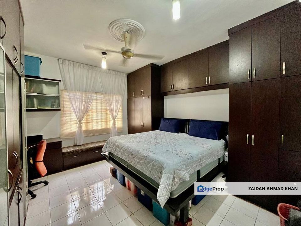VILLA LAGENDA CONDOMINIUM SELAYANG BATU CAVES CONDOMINIUM FOR SALE RENOVATED PARTLY FURNISHED , Selangor, Batu Caves 