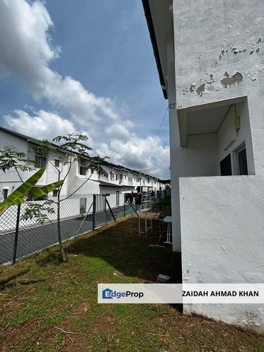 Aury Iringan Bayu Double storey End lot With Land, Negeri Sembilan, Seremban