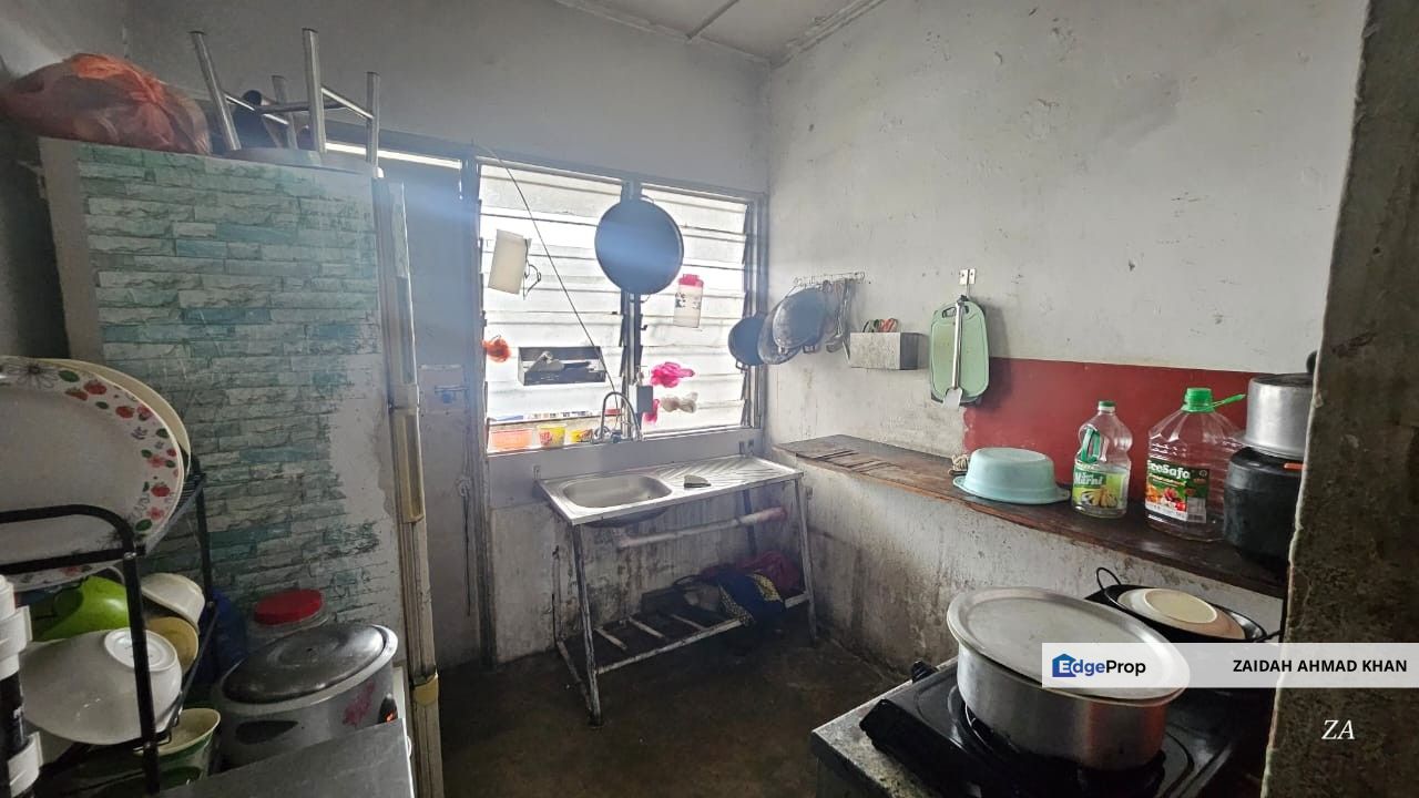 FLAT SRI INDAH LOW COST LEASEHOLD BUMI TENANTEDD THE LOWEST PRICE IN TOWN GREAT FOR INVESTMENT CHERAS BALAKONG  NEAR AEON , Selangor, Cheras South