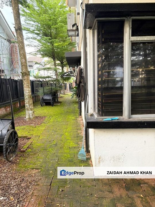2.5 Storey Bungalow D'Alpinia 16 sierra Puchong, Selangor, Puchong South