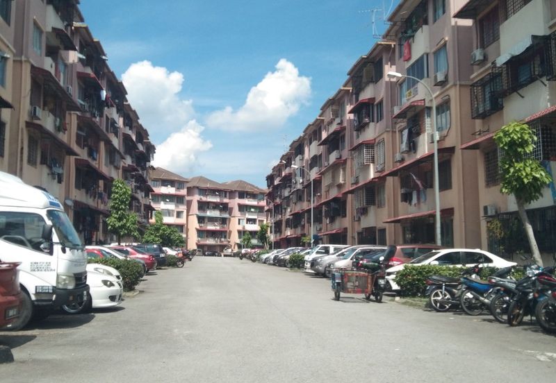 Pangsapuri Putra Impian, Taman Pinggiran Putra