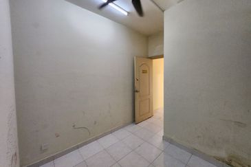 Kristal Villa Condominium