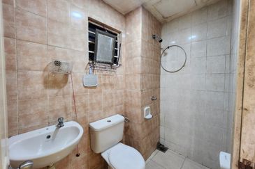 Kristal Villa Condominium