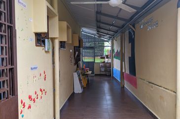 Single Stoery Bungalow in Pinggir Ttdi For Sale 