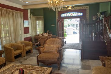 3 Storey Bungalow in Pinggir Ttdi For Sale 