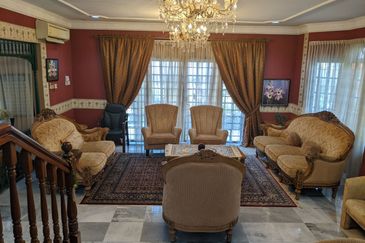 3 Storey Bungalow in Pinggir Ttdi For Sale 