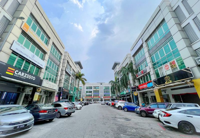 🔥🔥Freehold 4 Storey Shoplot Office Lot Bandar Puteri Puchong For Sale ( Available Adjoining 2 unit ) 🔥🔥