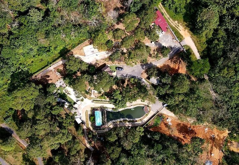 Staycation Resort Negeri Sembilan For Sale in Jelebu with more than 50+ Durian Tree