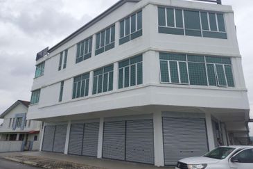 HOT HIGH DEMAND Corner Lot Shop Facing Mainroad Bangi Avenue Kajang Bangi Shop For Rent