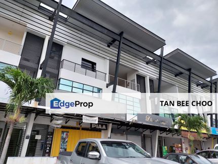 Adjoining 3 Storey Shop Office @ Putra Impiana, Selangor, Puchong