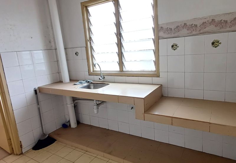 Bandar Tasik Selatan Low Cost Flat